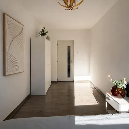Bright Scandinavian & Balcony 아파트 *